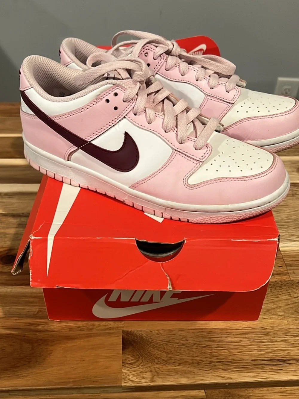 Nike Kids Pink, White & Maroon Low-Top Sneakers