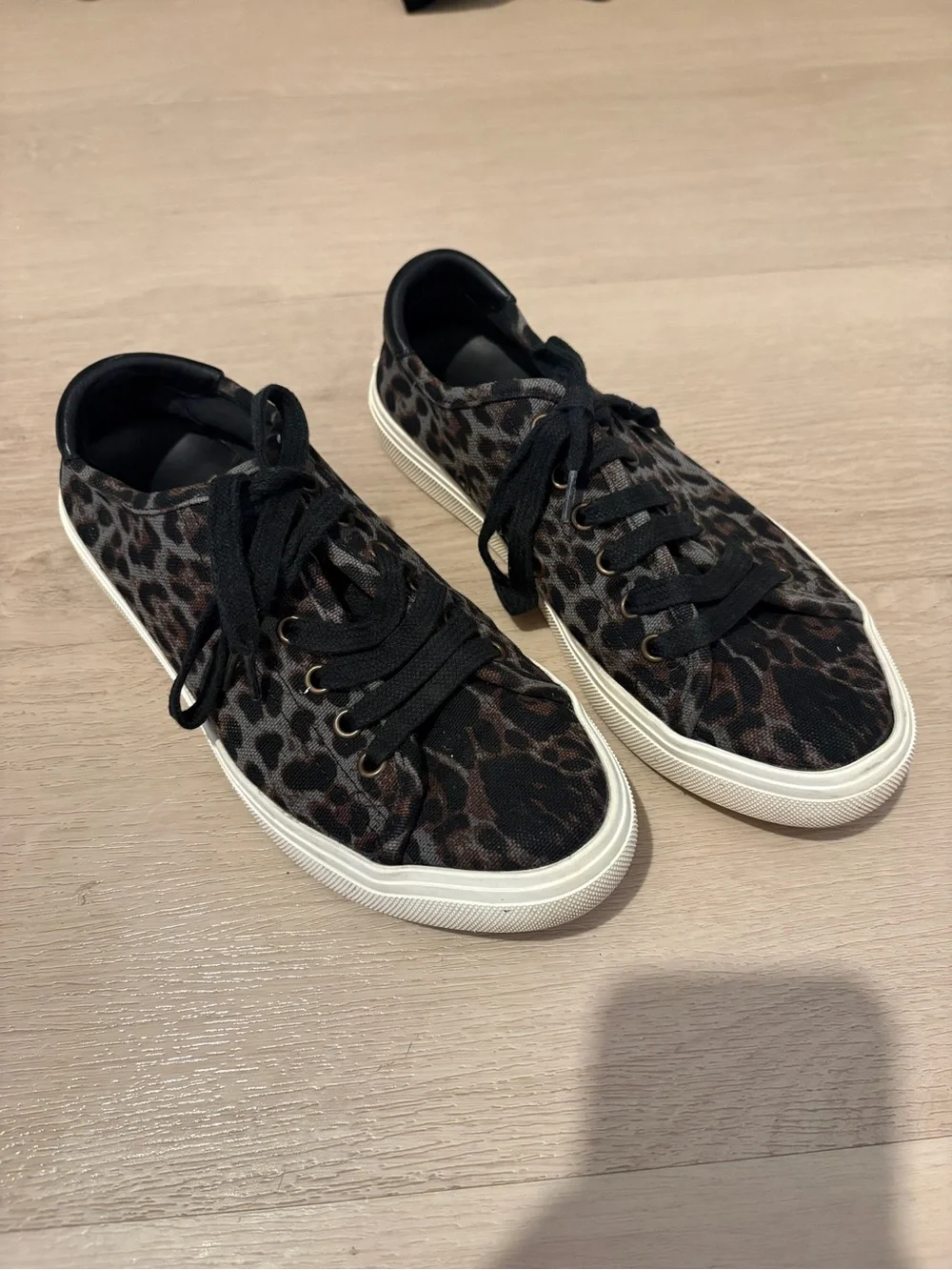 Saint Laurent low top