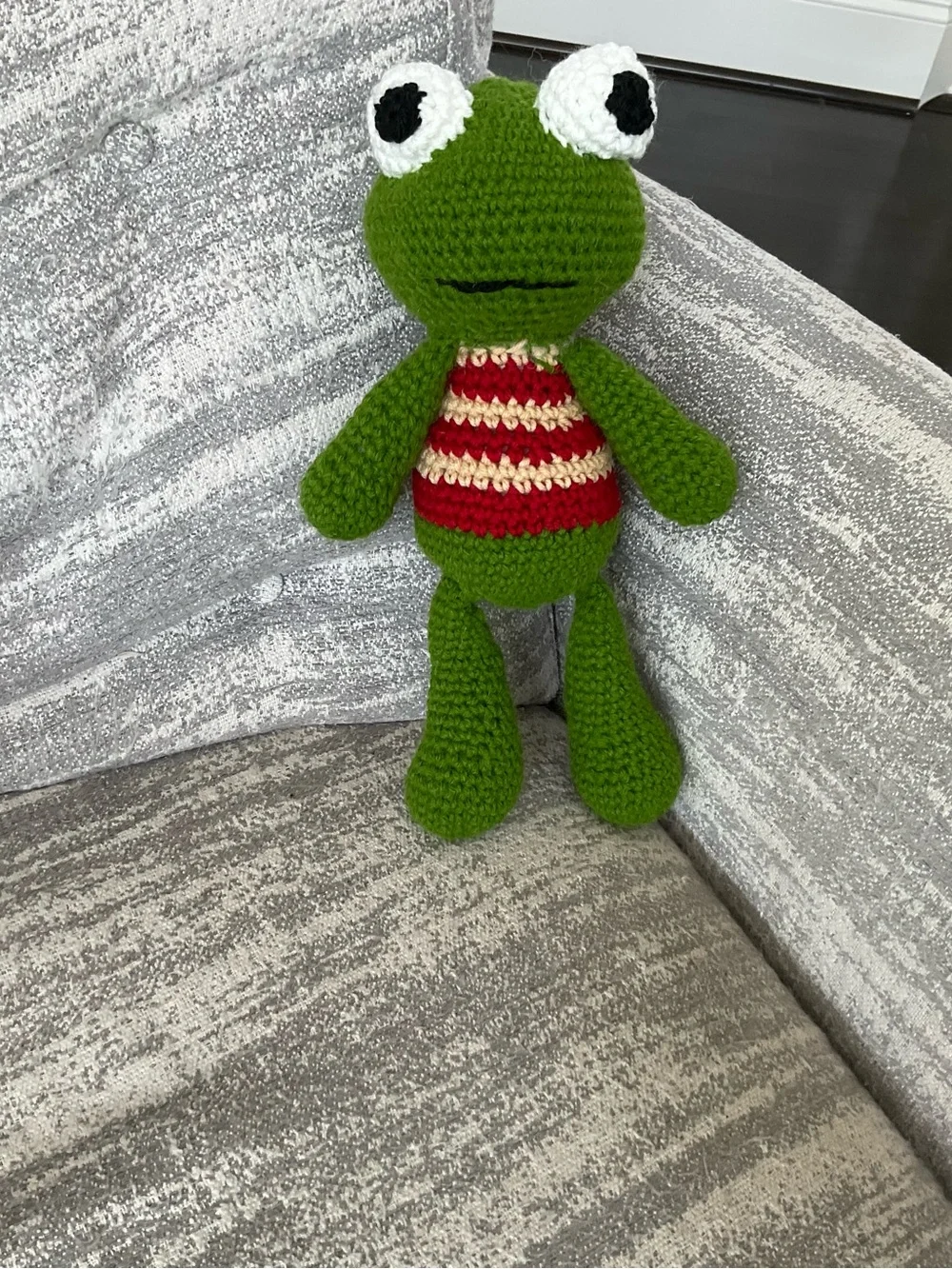14” hand crochet frog