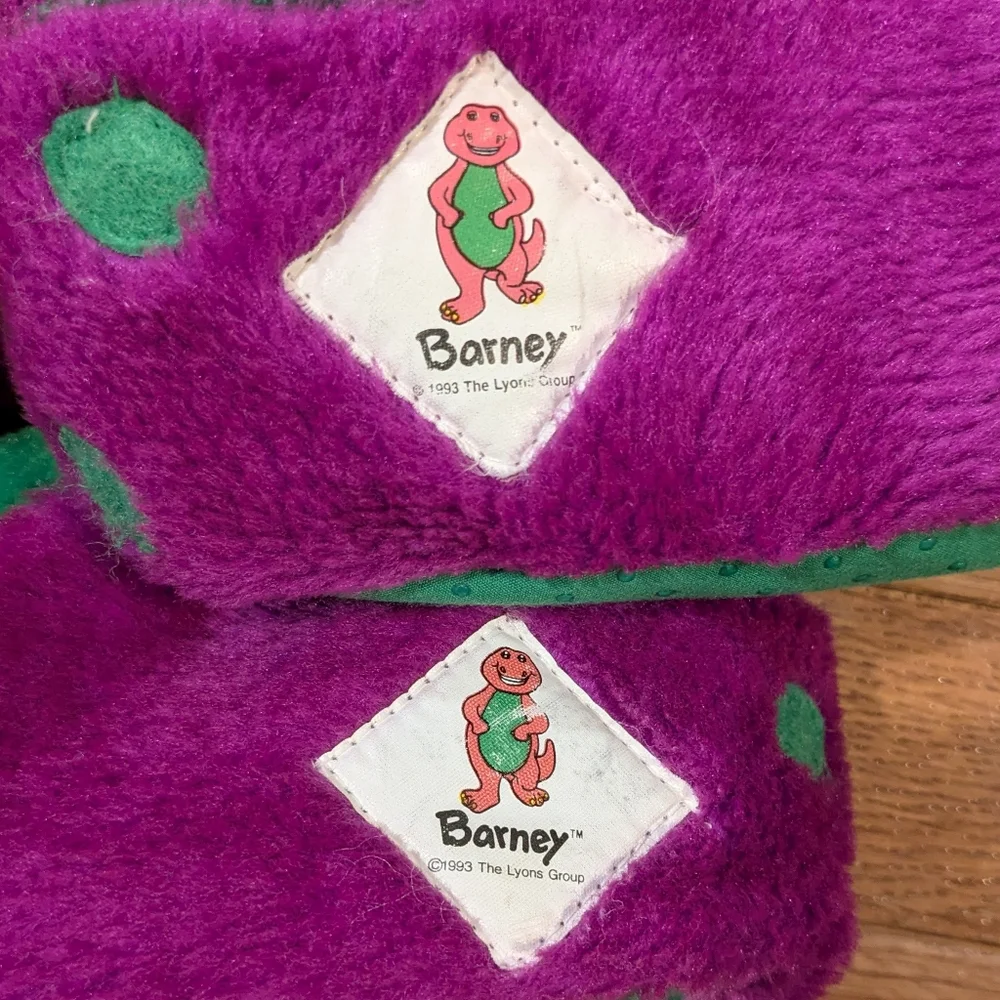 Barney The Dinosaur 1993 Purple and Green Plush Slippers  11-12 XL