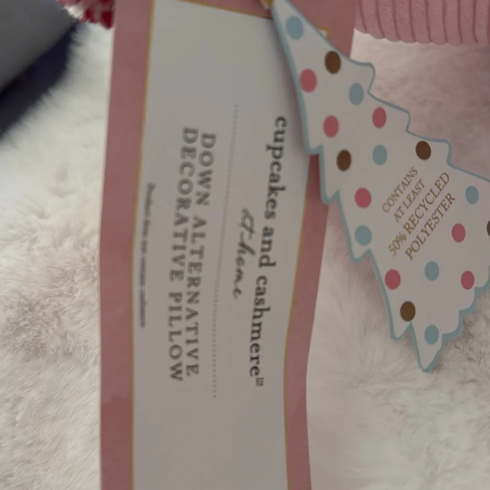 cupcakes & cashmere comment questions leave