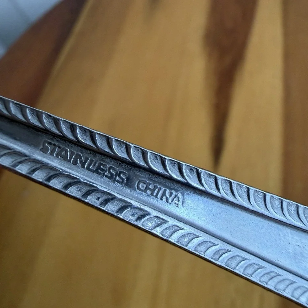 The Unbranded Brand approximately inches length