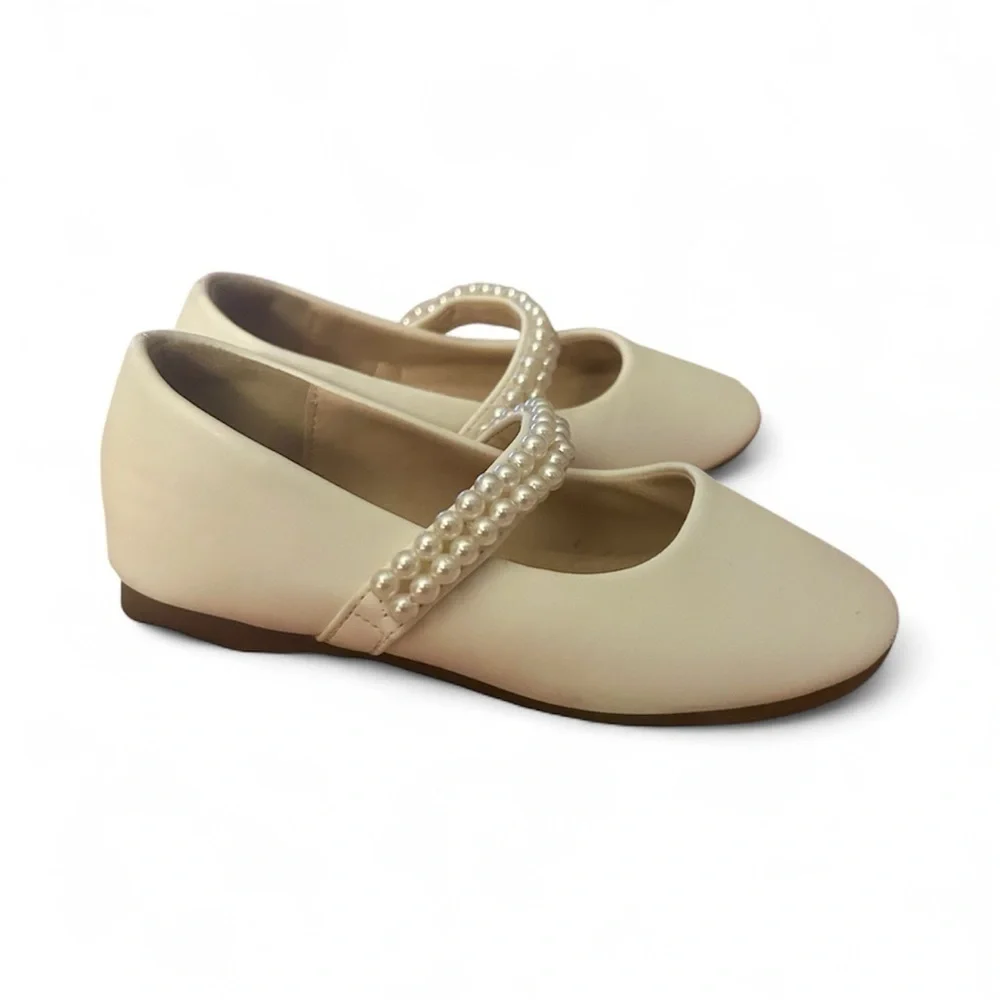 Hehainom Cream Mary Jane Shoes with Pearl Strap Sz 10,,3A