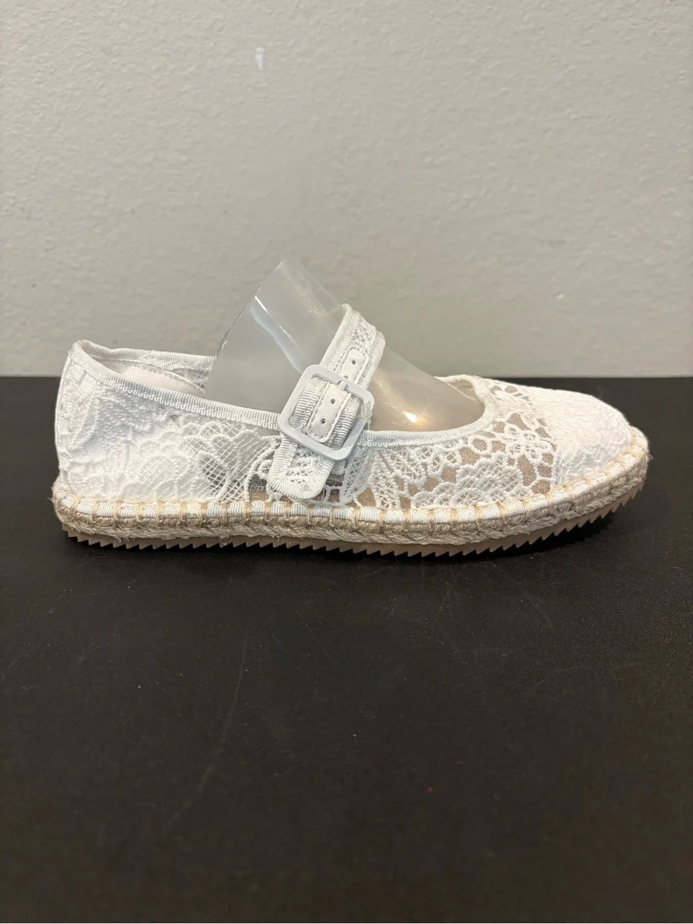 art class delicate white
