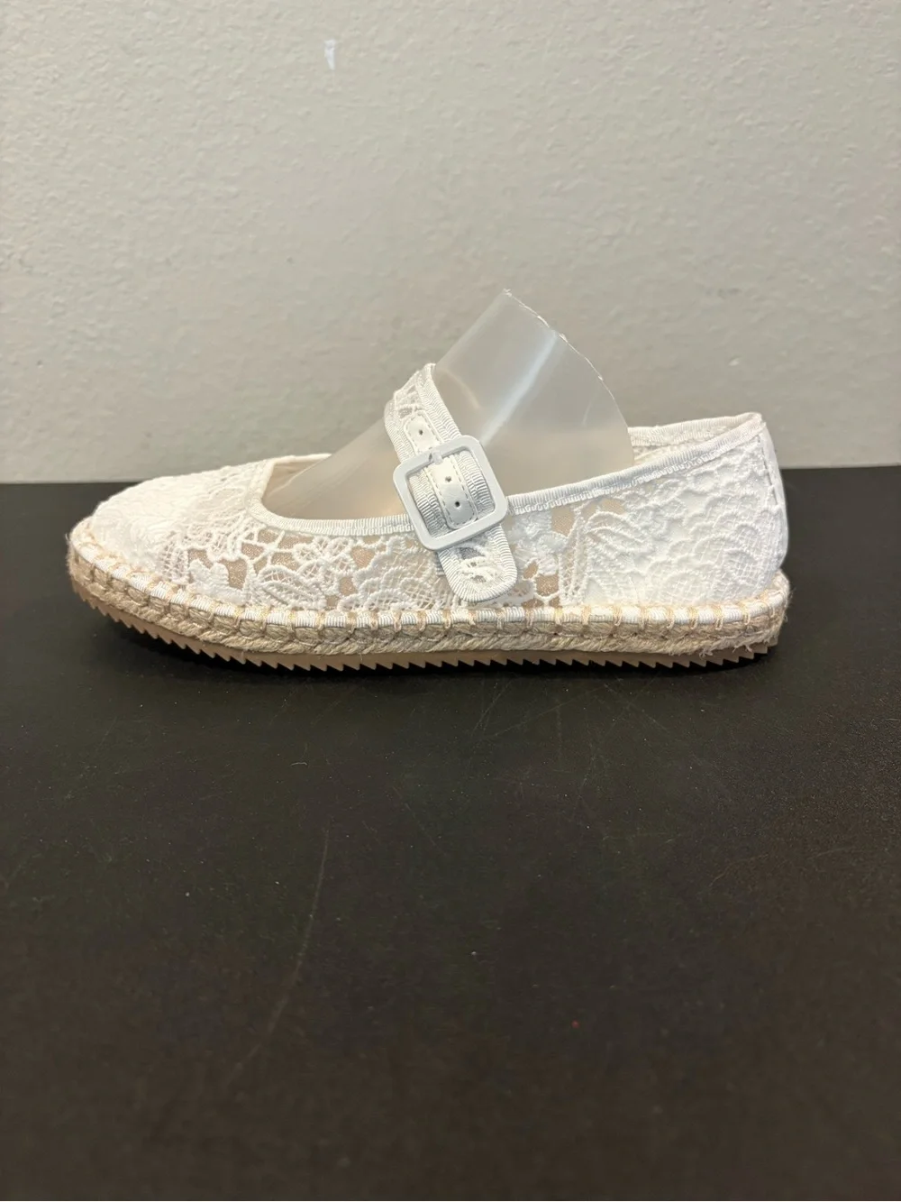 art class delicate white