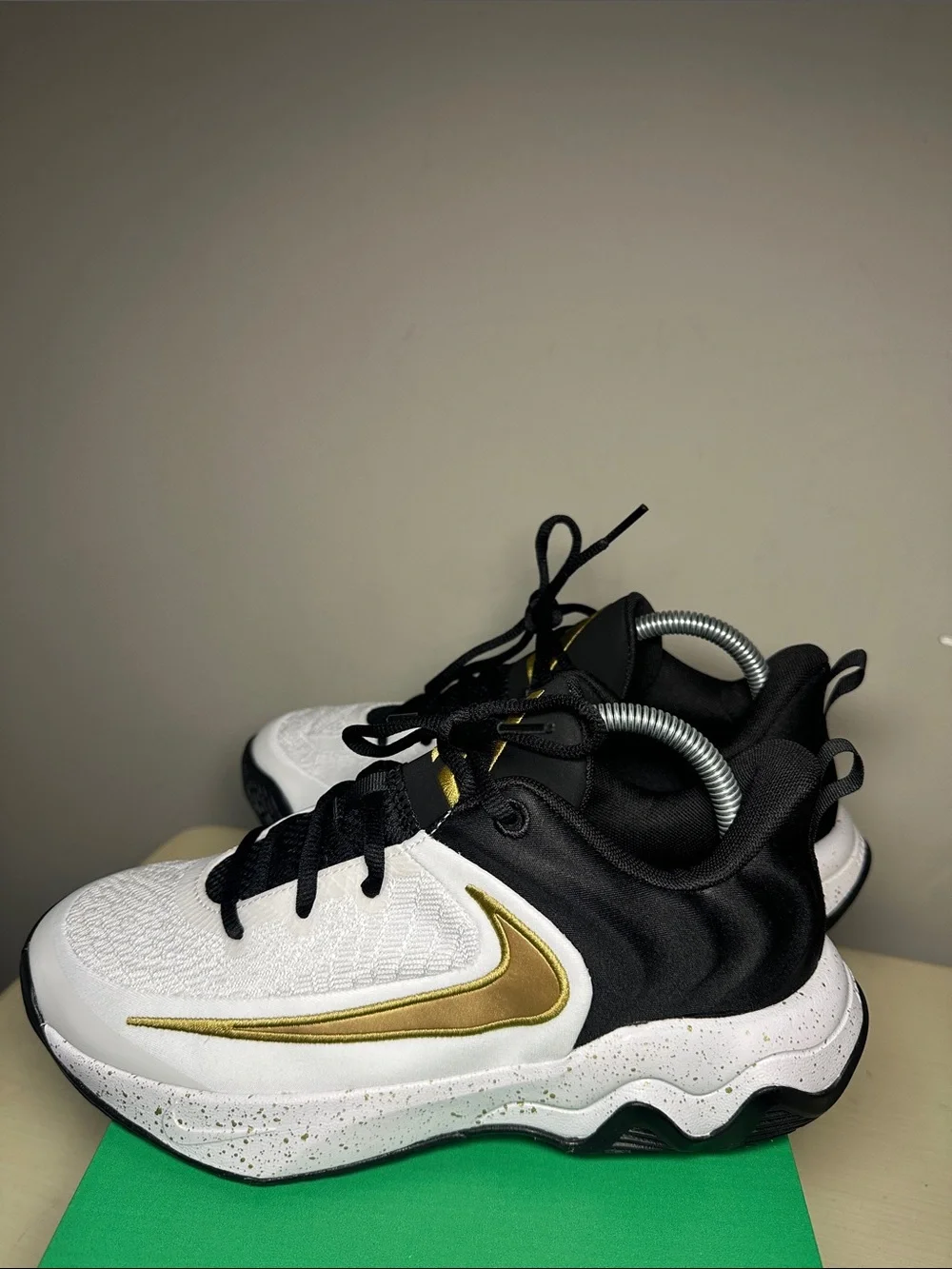 Nike Men’s Giannis Immortality 4 Basketball Shoes - White/Gold/Black