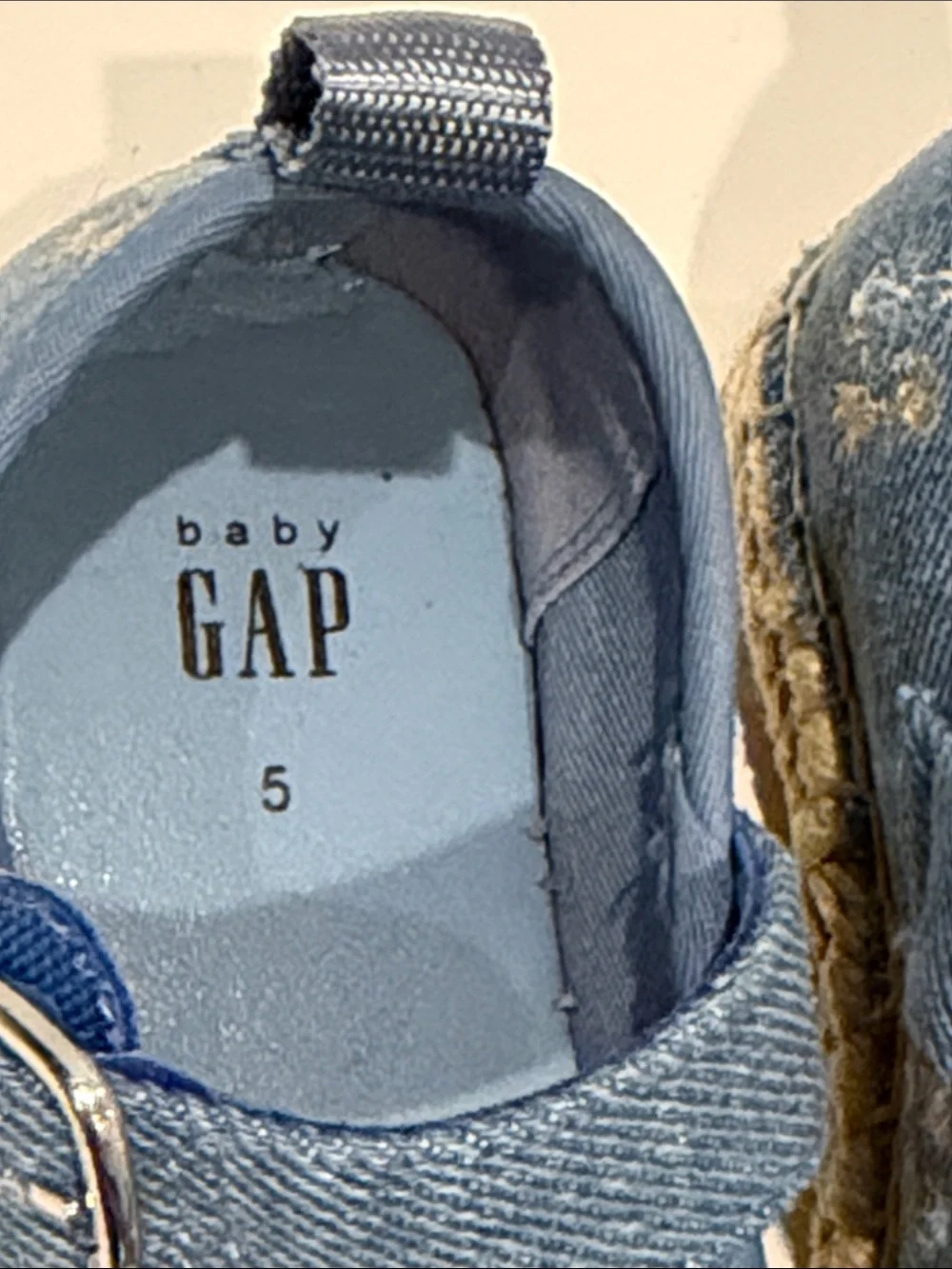 GAP cute mary