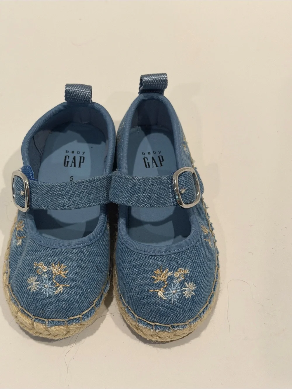 GAP cute mary