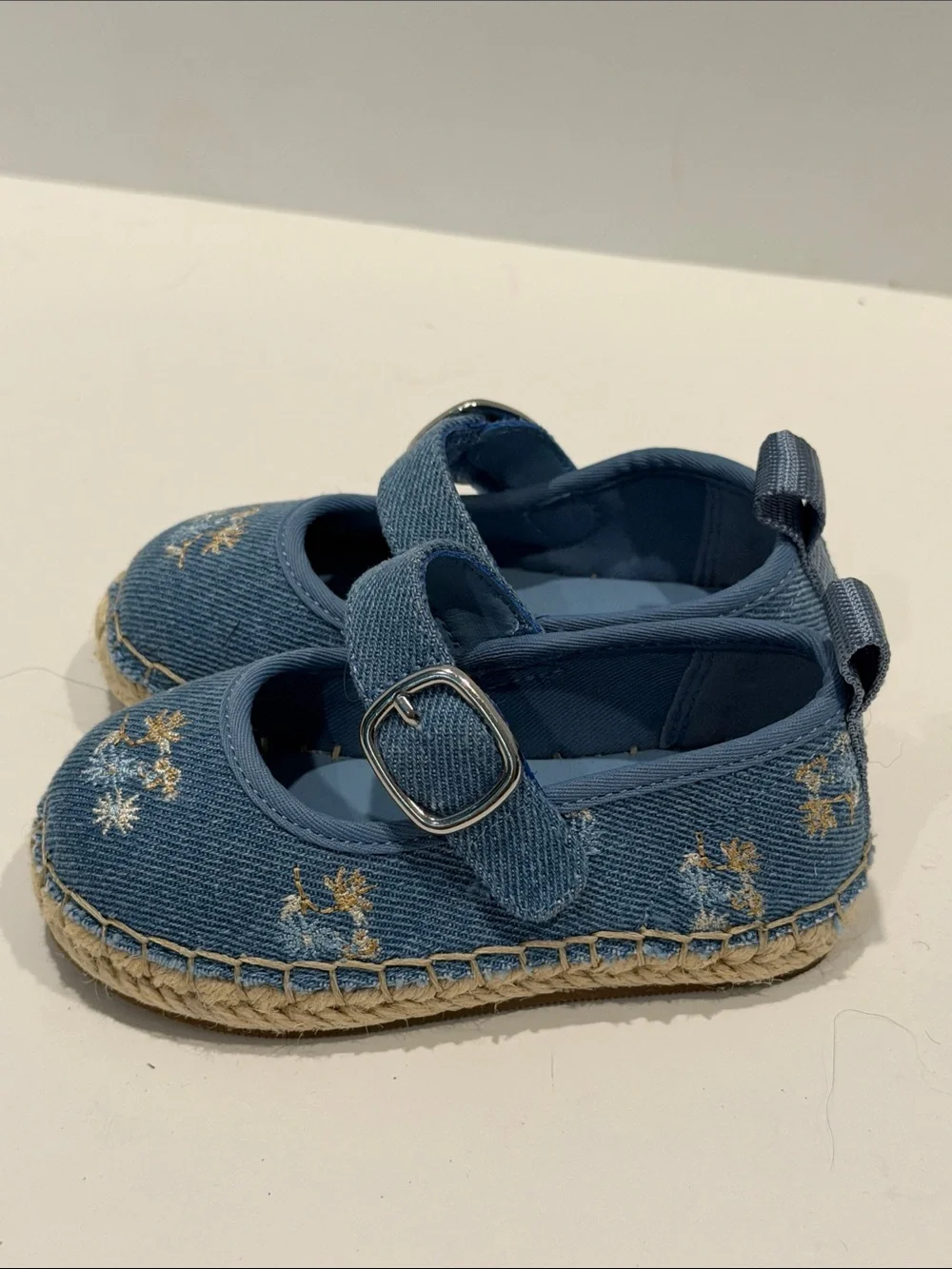 GAP cute mary