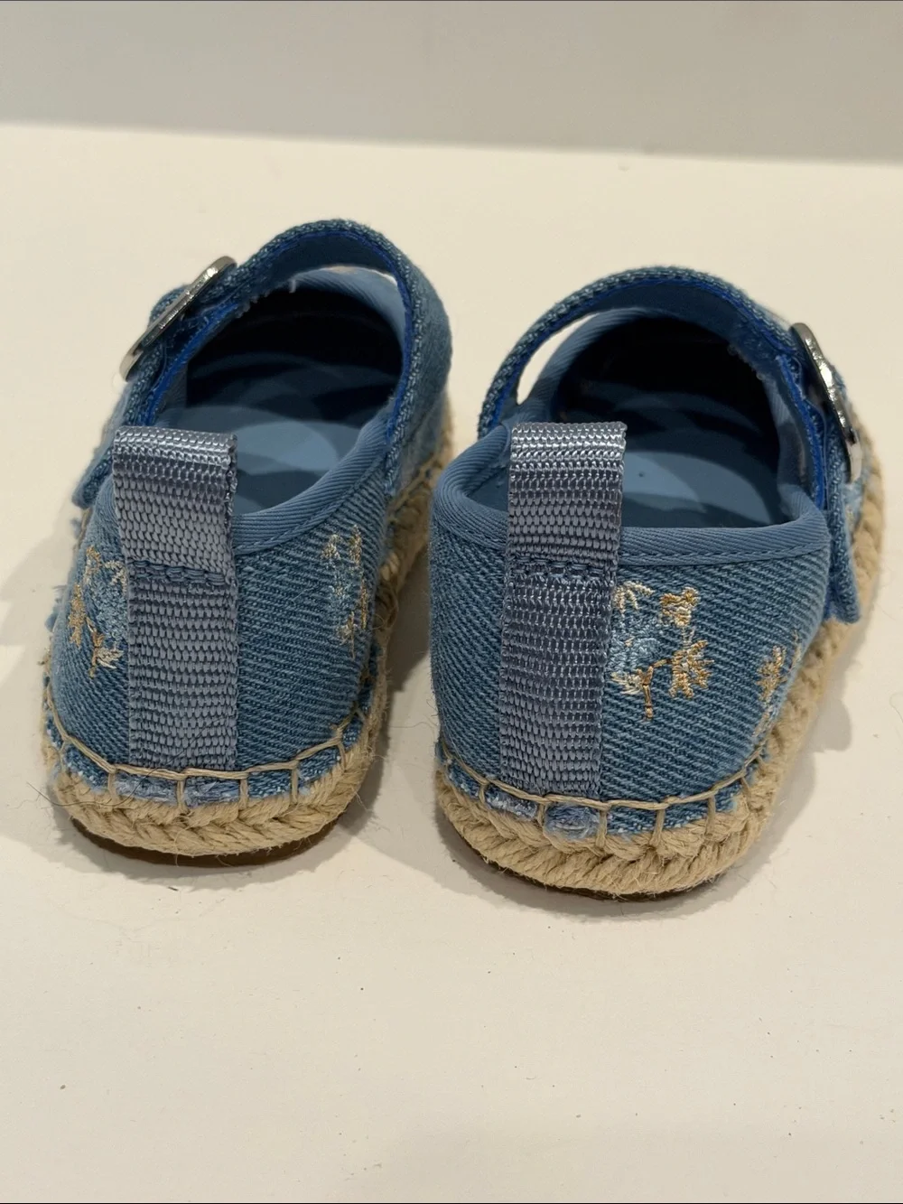 GAP cute mary