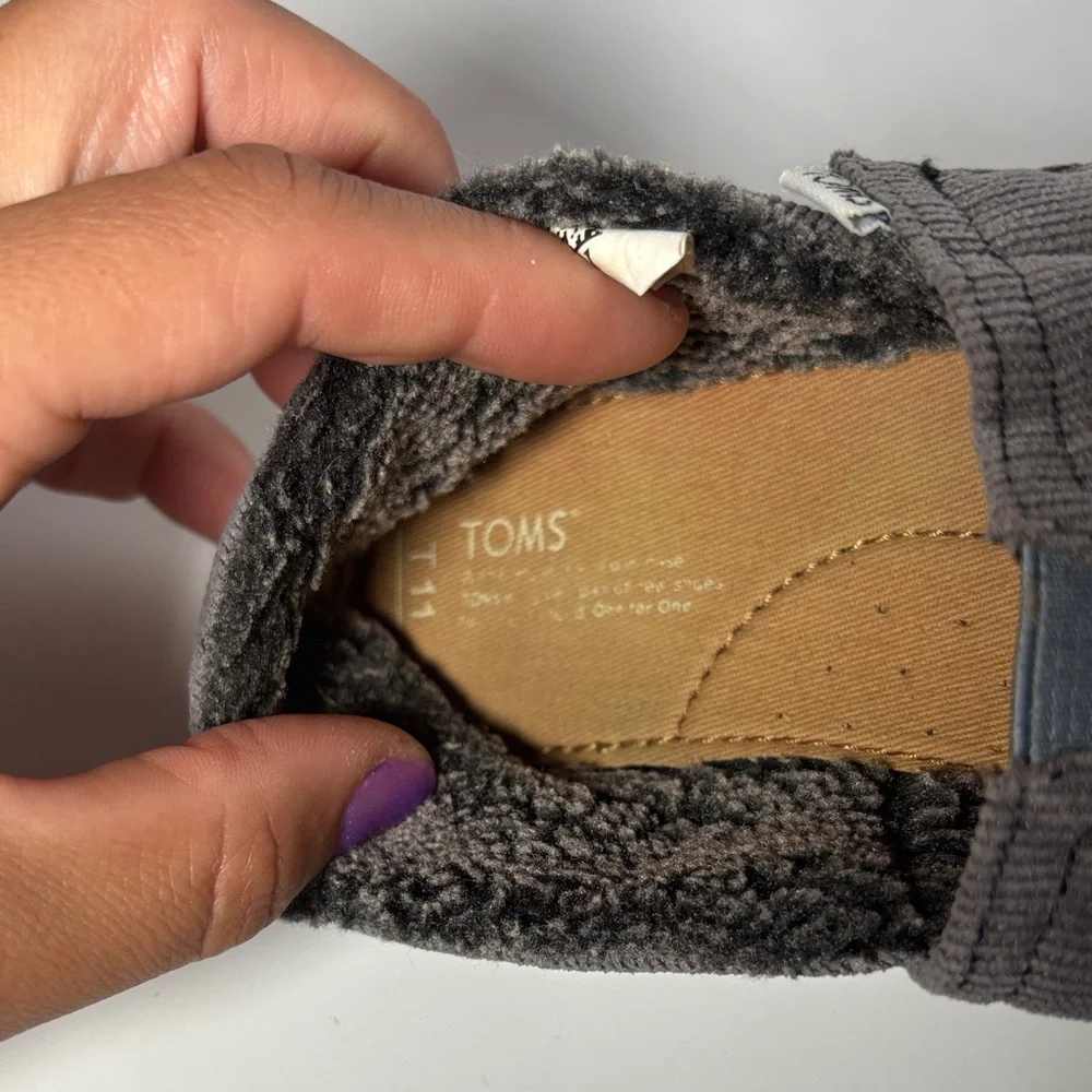 Toms Kids Gray Slip-On shoes