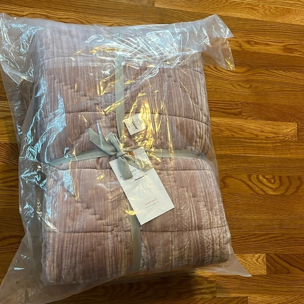 Anthropologie color peach