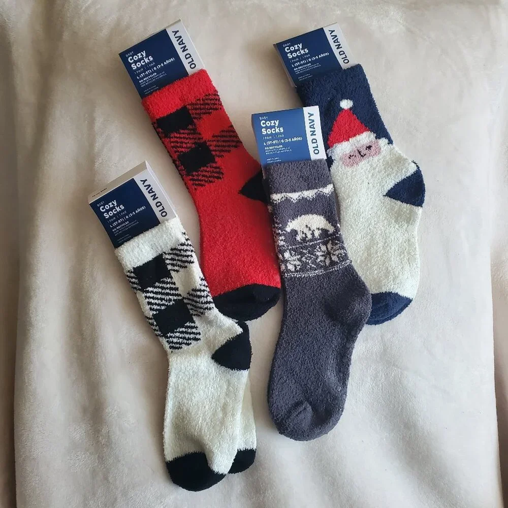 NEW Set of 4 Old Navy Printed Cozy Socks Christmas‎ Holiday Winter Grips