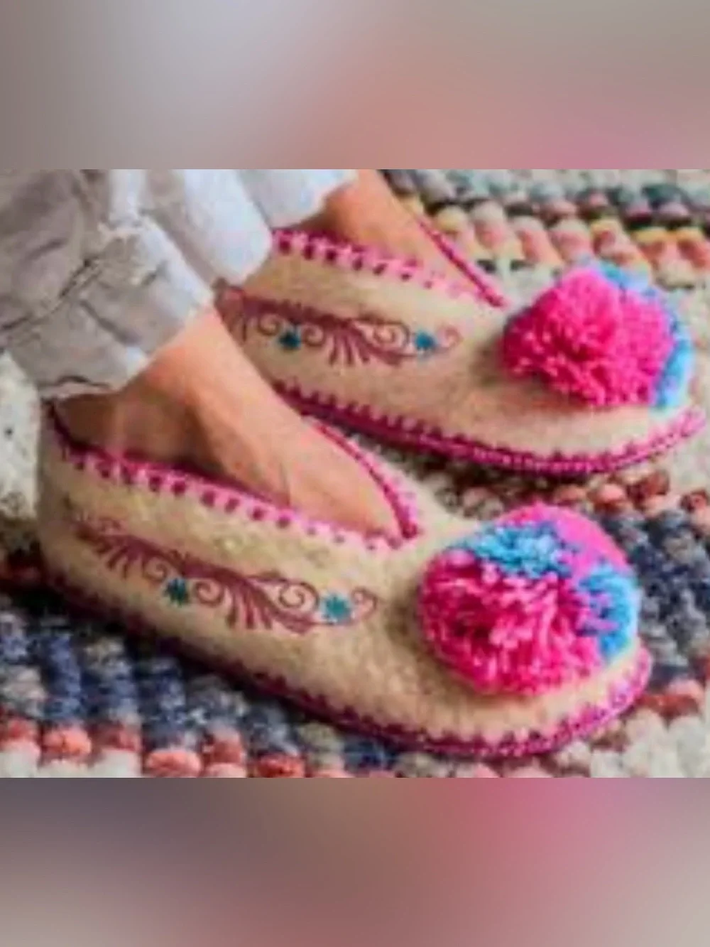 Minas Wool Greek Pom Pom Slippers Size UK 11 Youth 5 1/2 ye