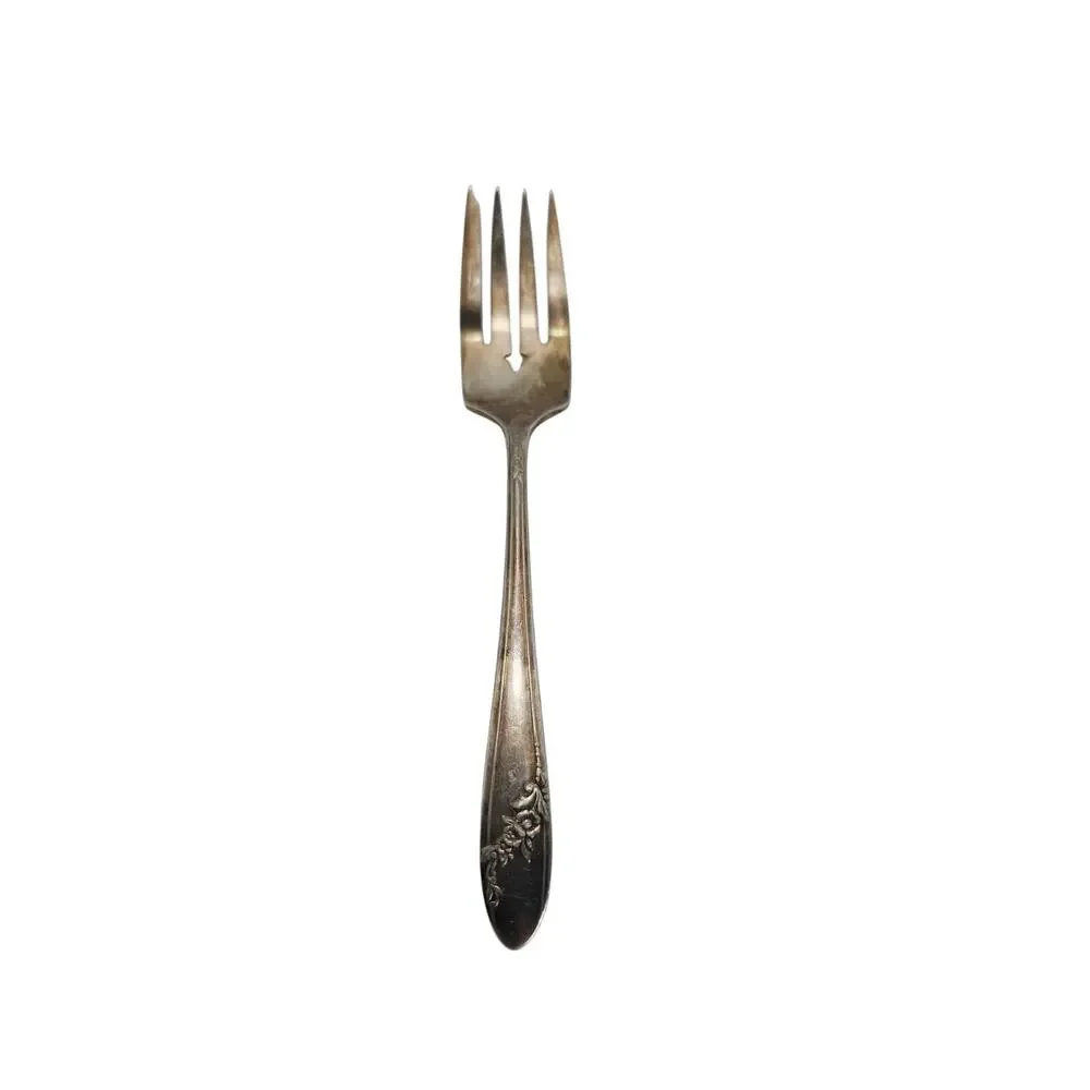 Oneida Queen Bess II 6.5in Silverplate Salad Fork 1946 Floral Clover Pierced