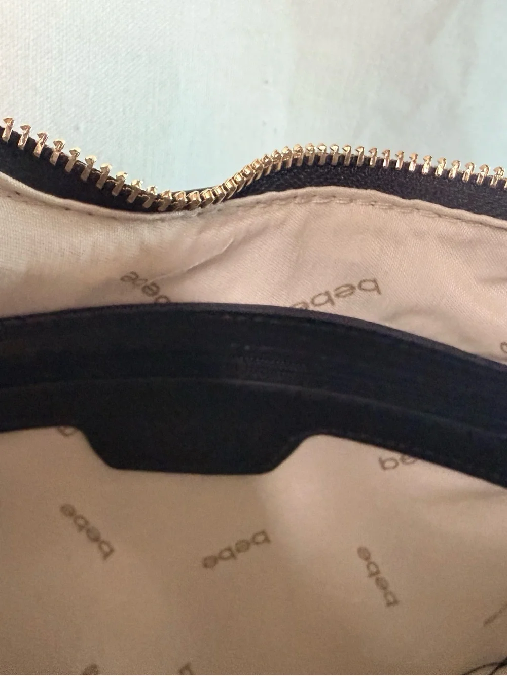 bebe chic black