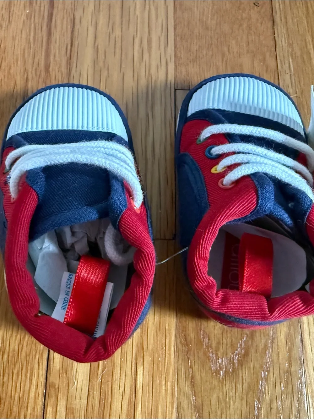 Caillou nwt super