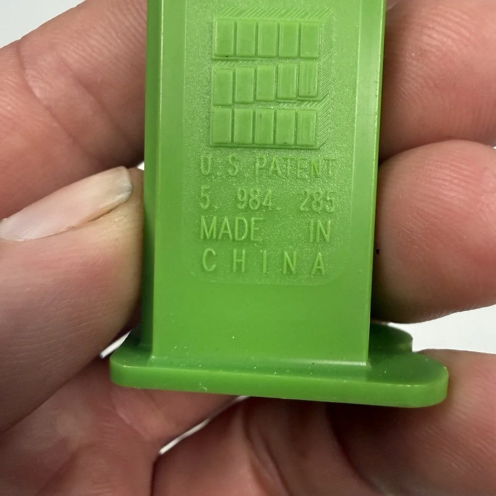 PEZ GEICO Gecko Candy Dispenser 2010 Green Advertising Collectible