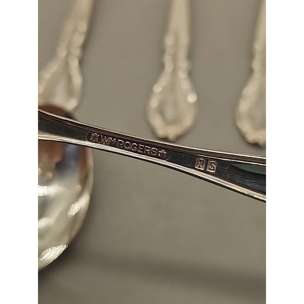 Rogers Stainless Flatware 42 Mixed Pieces‎ Knives Forks Spoons Floral Pattern