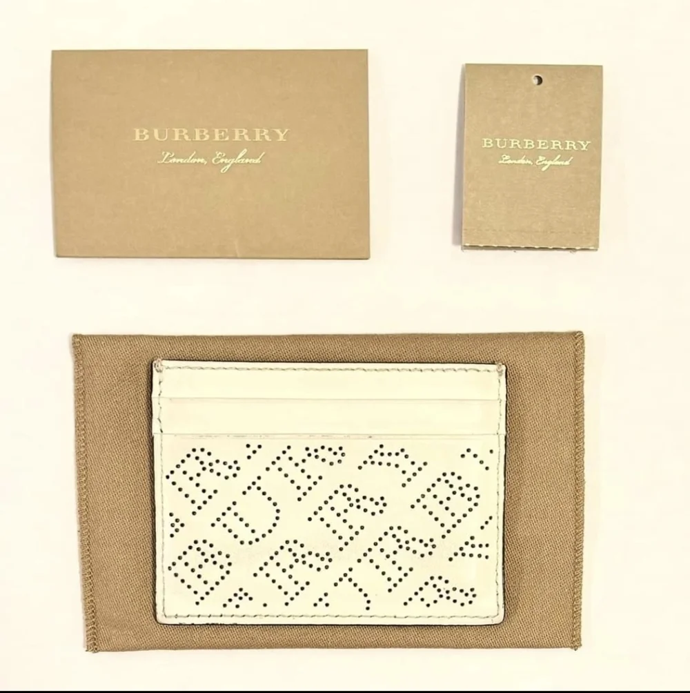 Burberry cardholder beautiful
