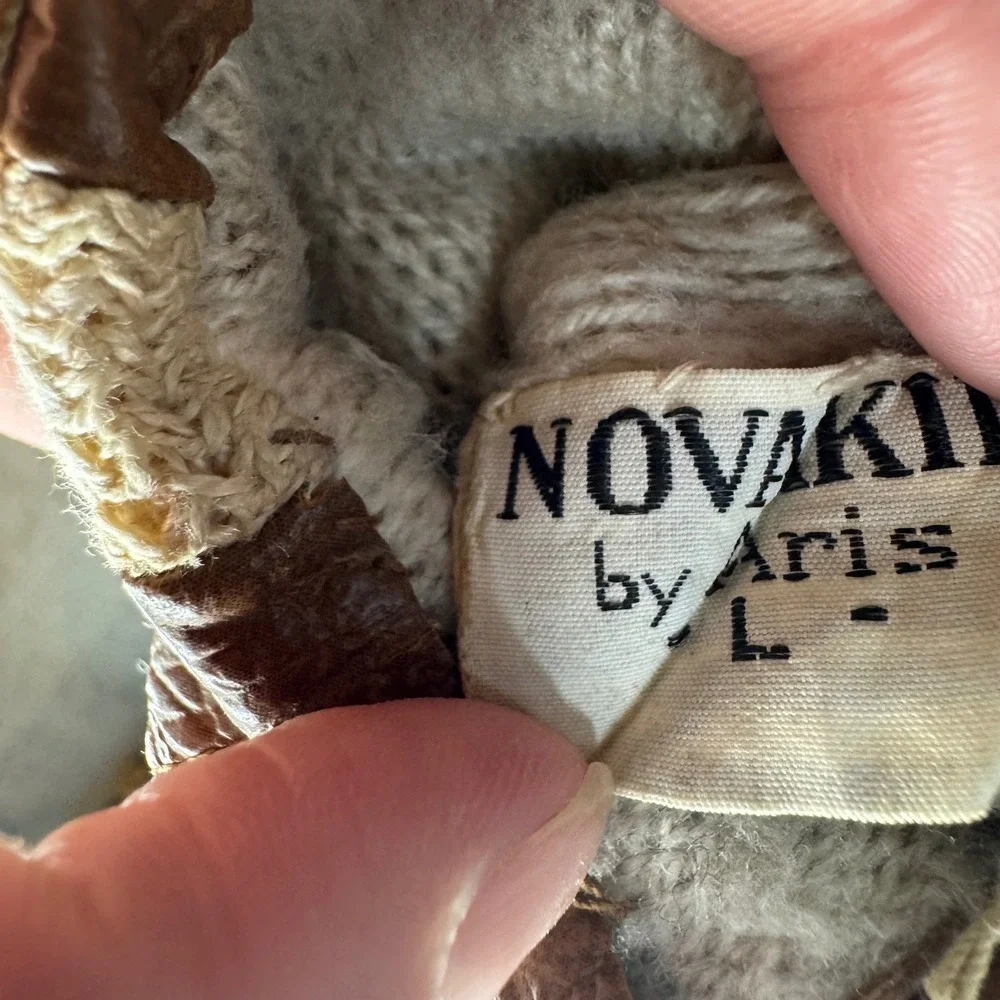 Novaknit by Aris textured brown
