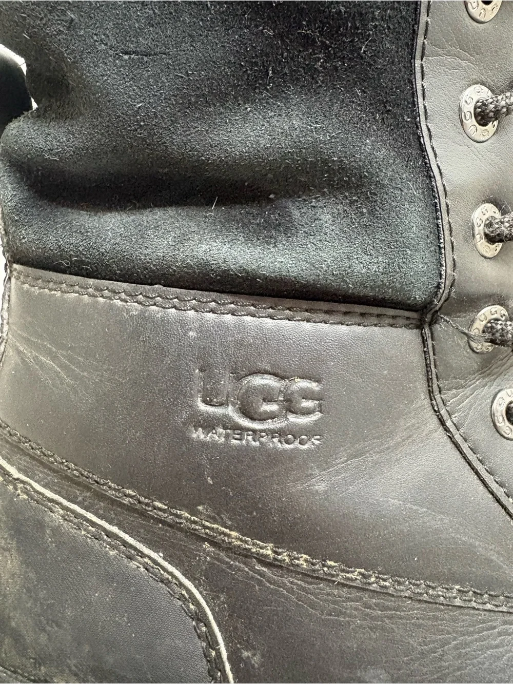 UGG kids black