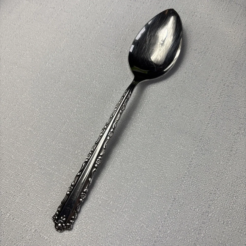 Oneida CHERIE‎ Stainless Solid Serving Spoon Deluxe Glossy Flatware