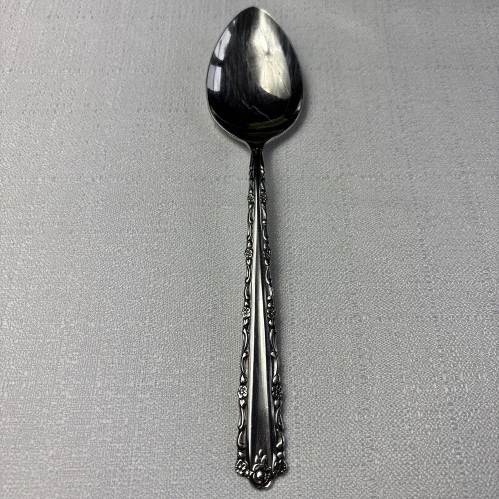 Oneida cherie stainless