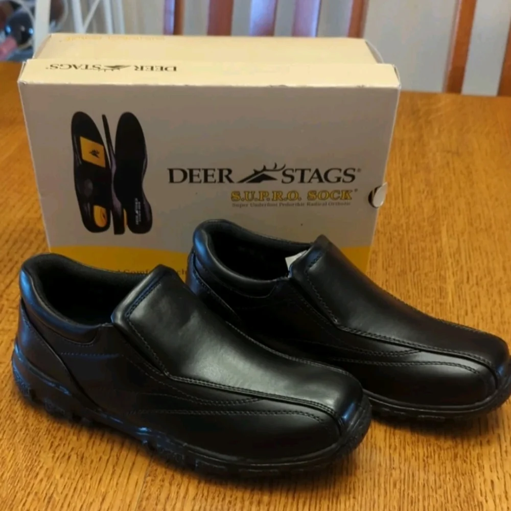 DEER STAGS- Boys Black Recess Dress Shoes 4M- New In Box