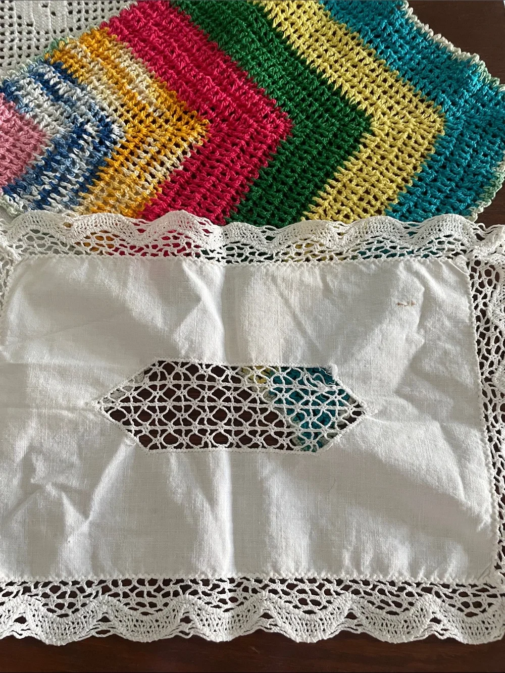 N/A vintage doilies