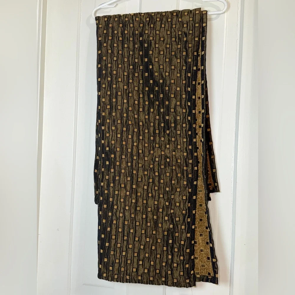 Square table cloth, 55x55‎ heavy duty washable textured fabric gold and brown