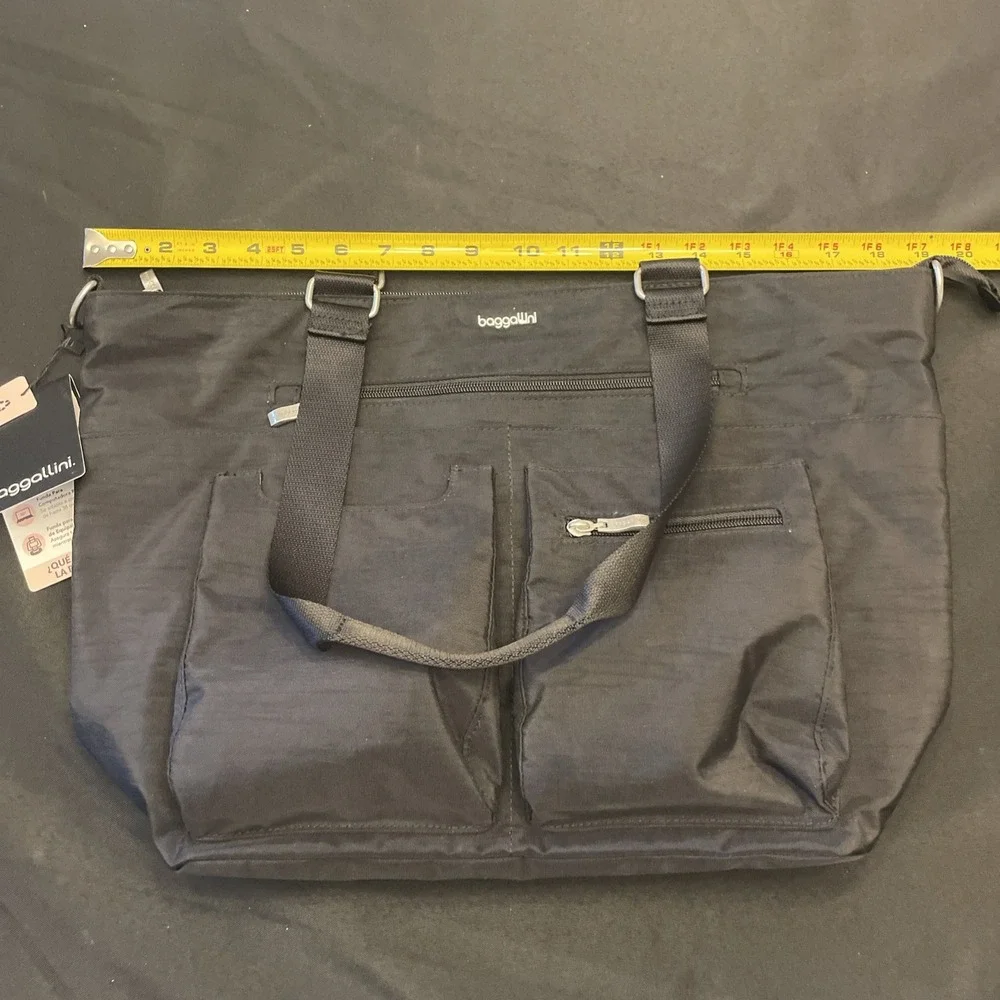 Baggallini nylon anyday