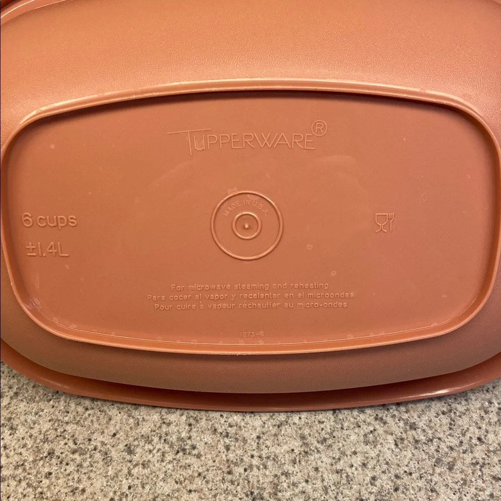 Tupperware vintage cup