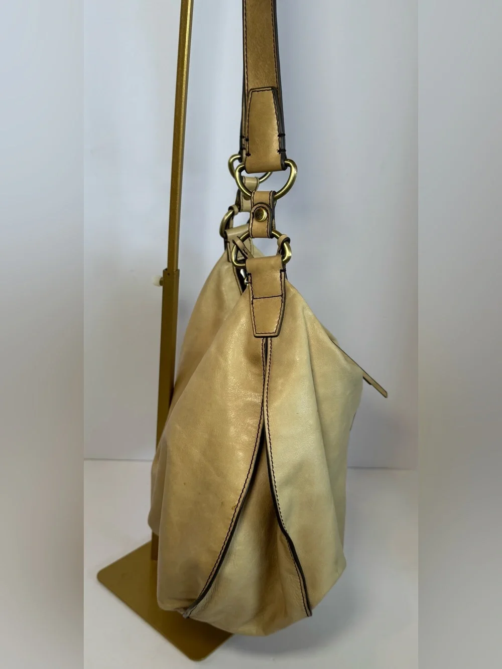 HOBO International Marley Leather Shoulder Bag Cream Slouchy Boho Vintage