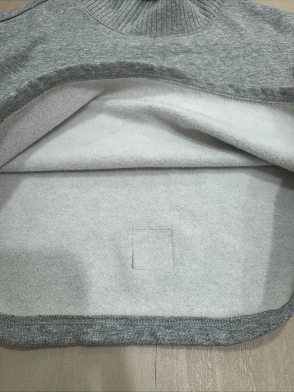 ALO Yoga Cropped Serenity Coverup Sweatshirt Heather Gray Women's Medium
