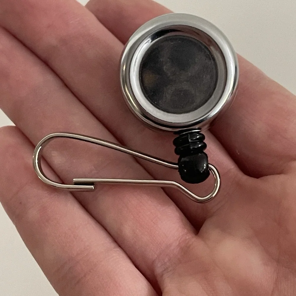 The Unbranded Brand mini retractable