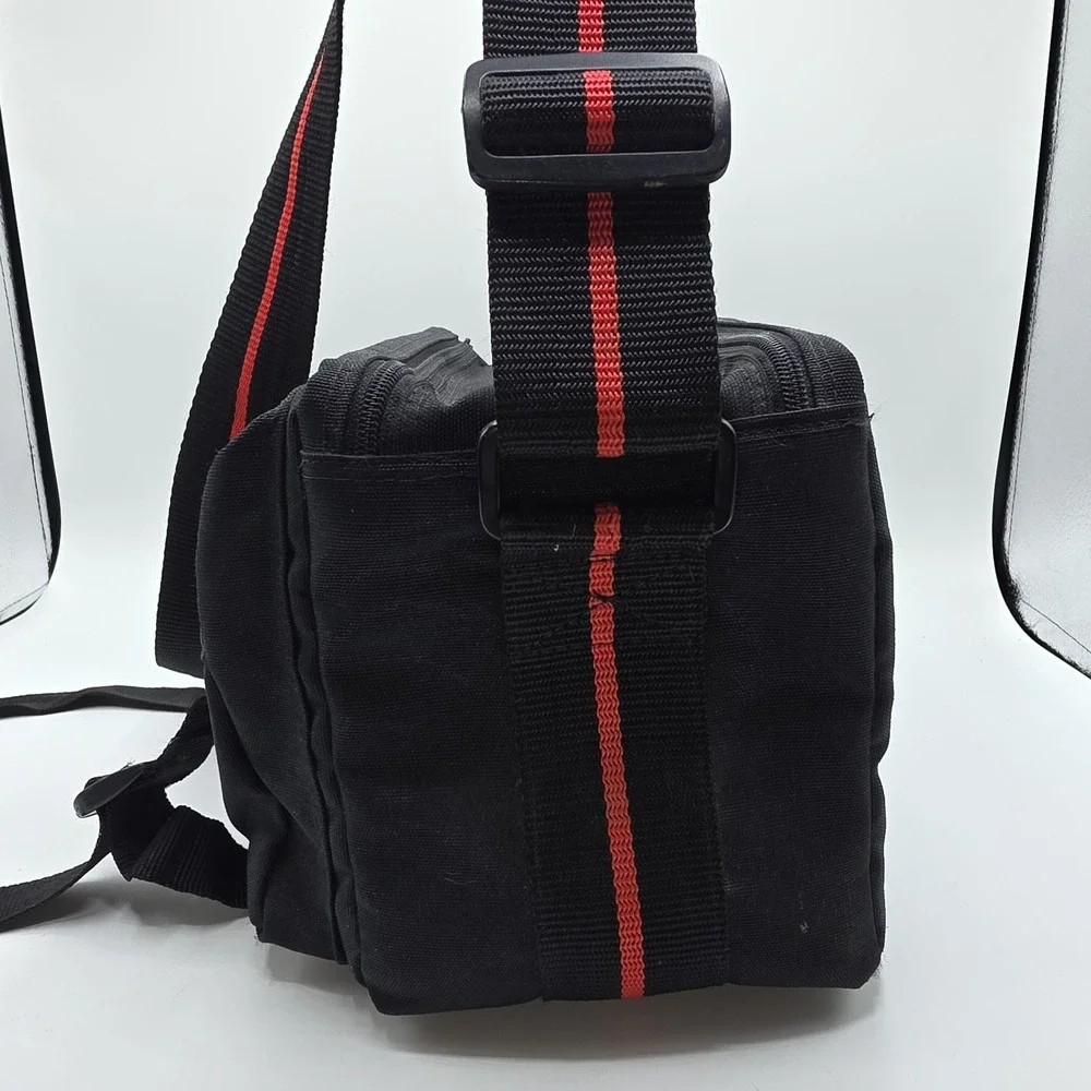 Nikon vintage padded
