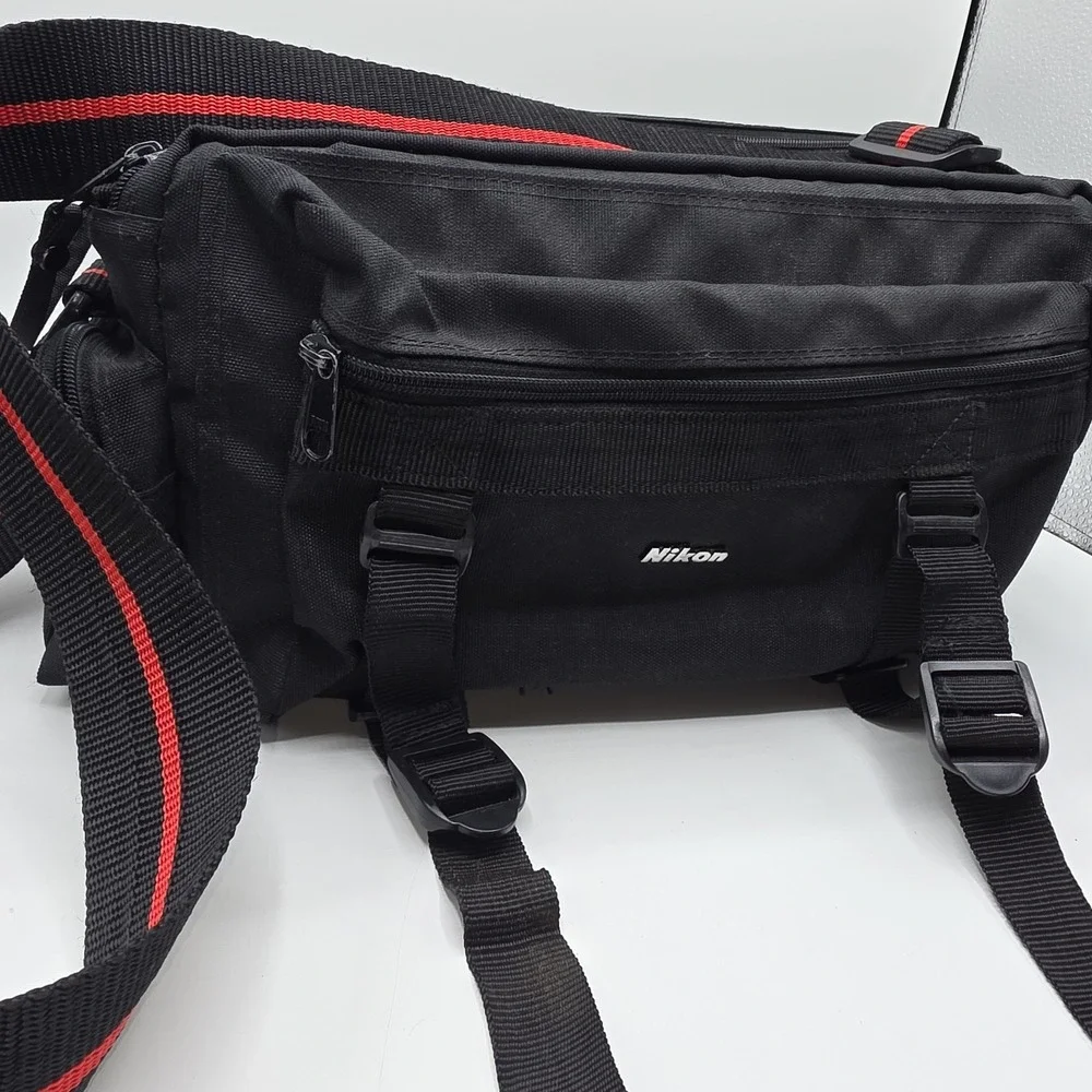 Nikon vintage padded