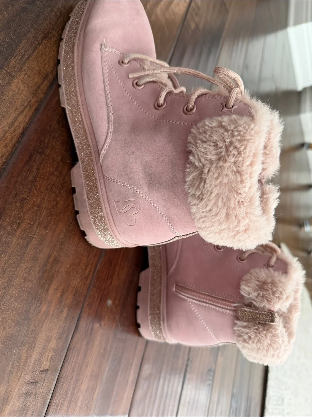 Skechers soft pink