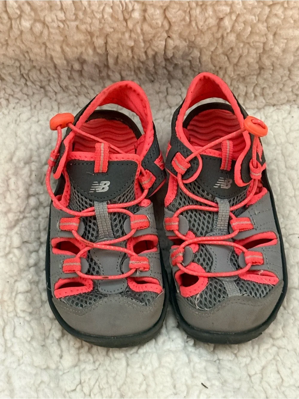 New balance toddler adjustable water shoe size 10