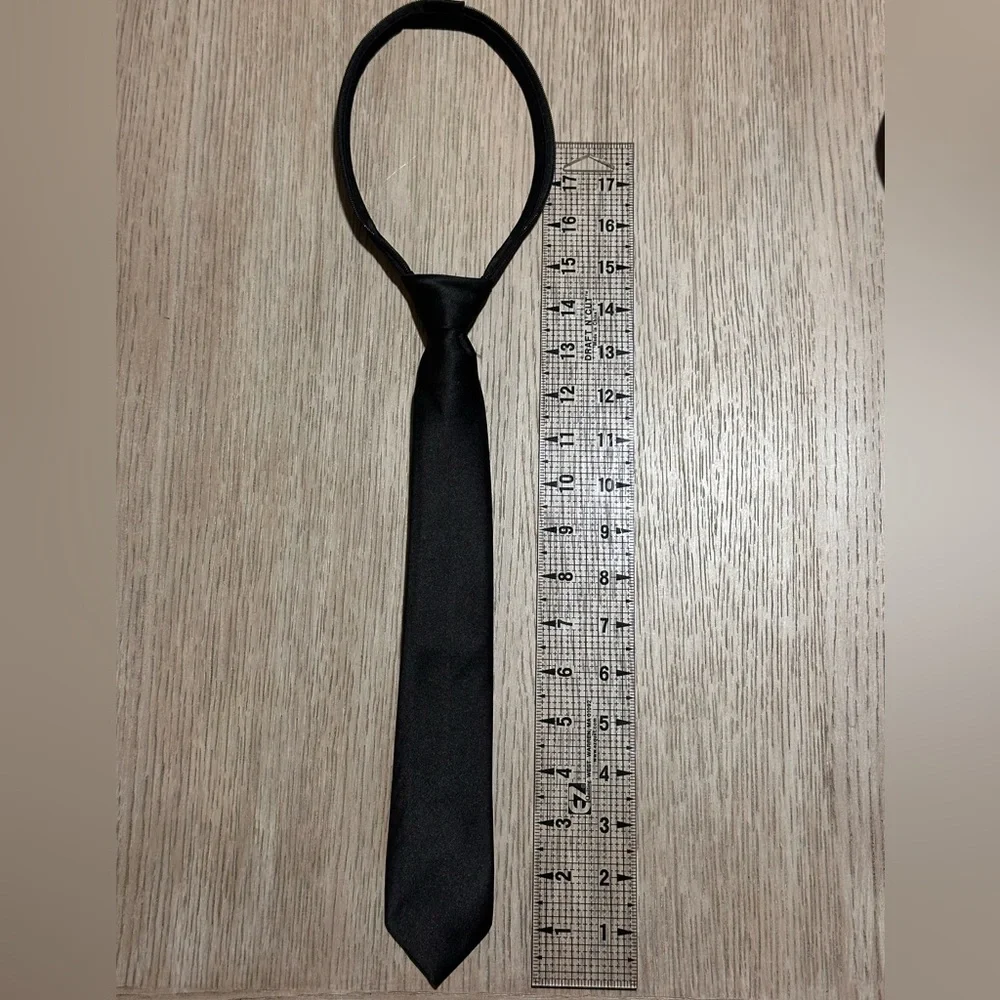 N/A elegant black