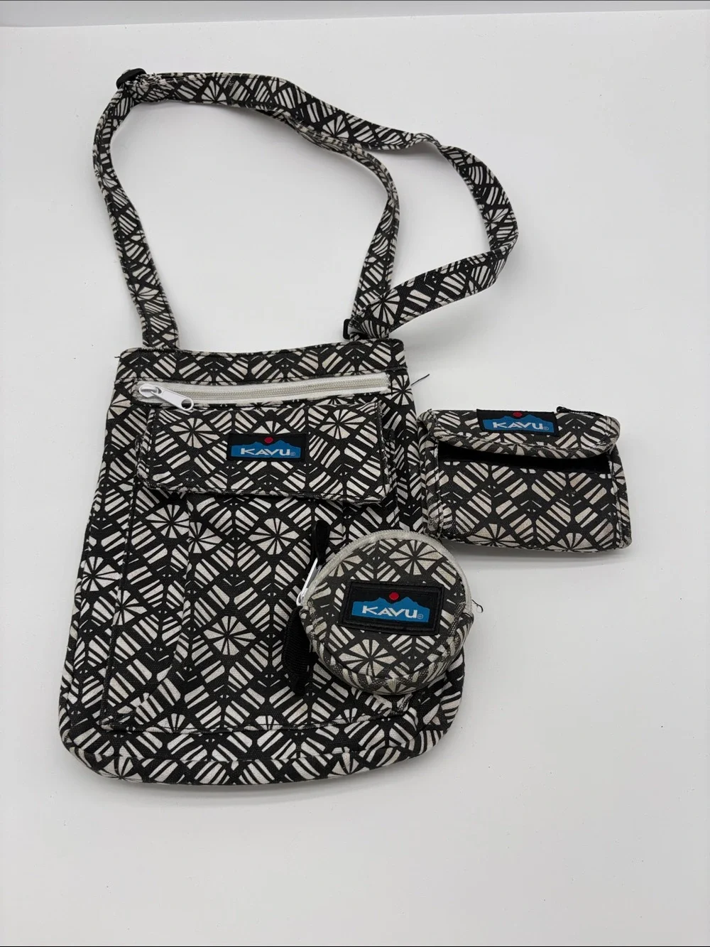 Kavu Keeper Black White Cotton Canvas Wallet Coin Crossbody 3 Piece Set BLEMISH