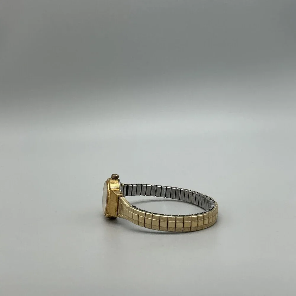 Vintage Pulsar Womens Watch 19mm White Dial Gold Tone Bracelet New Battery