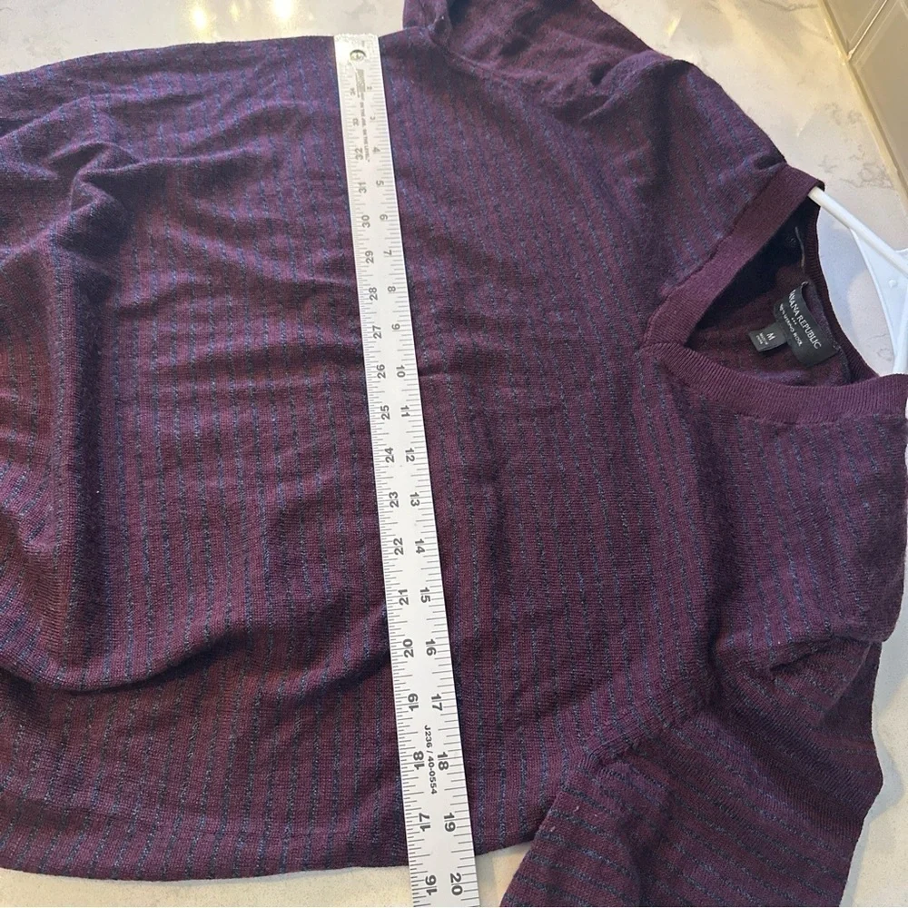 Banana‎ Republic - 100% Merino wool V Neck Sweater - - Size M purple/maroon