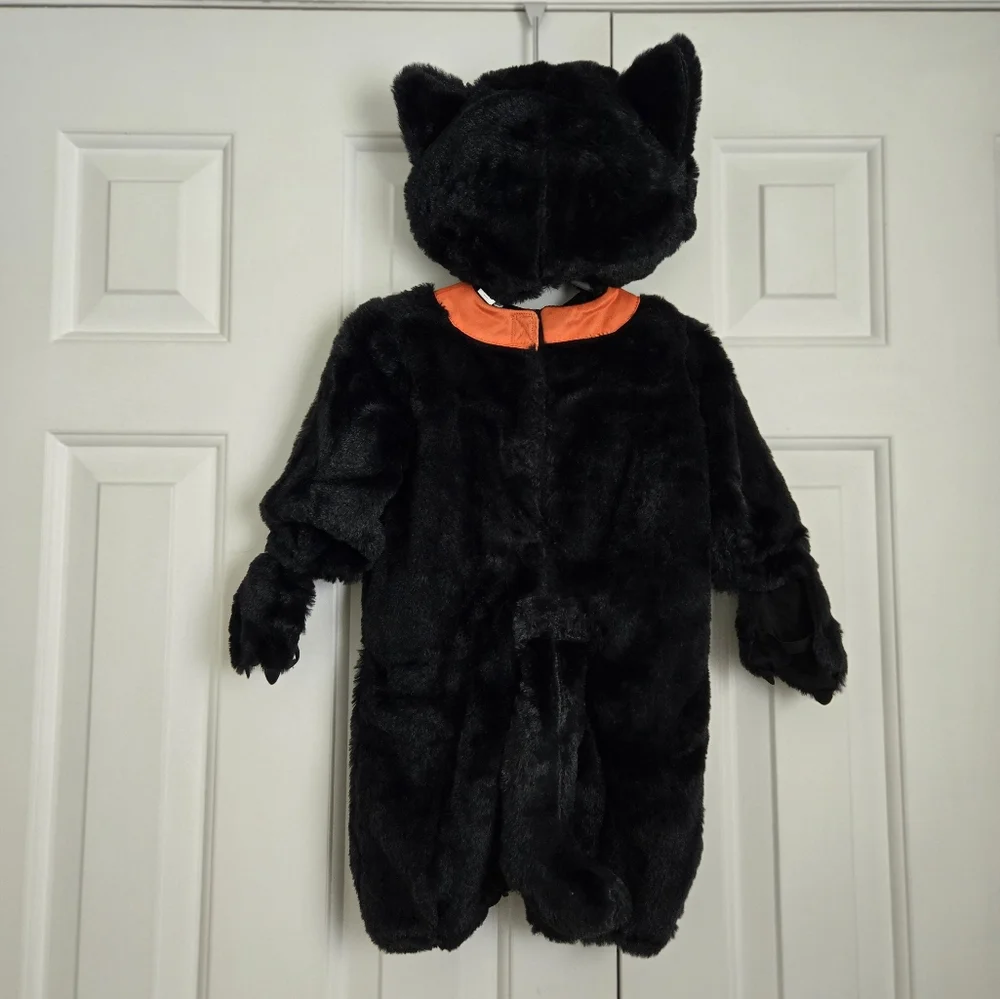 N/A cuddly black