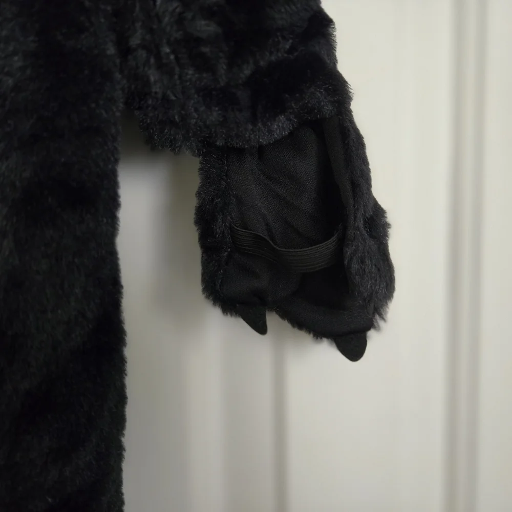 N/A cuddly black