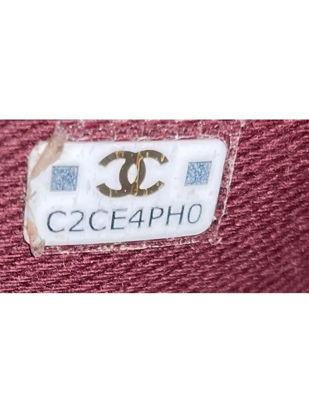 CHANEL elevate your