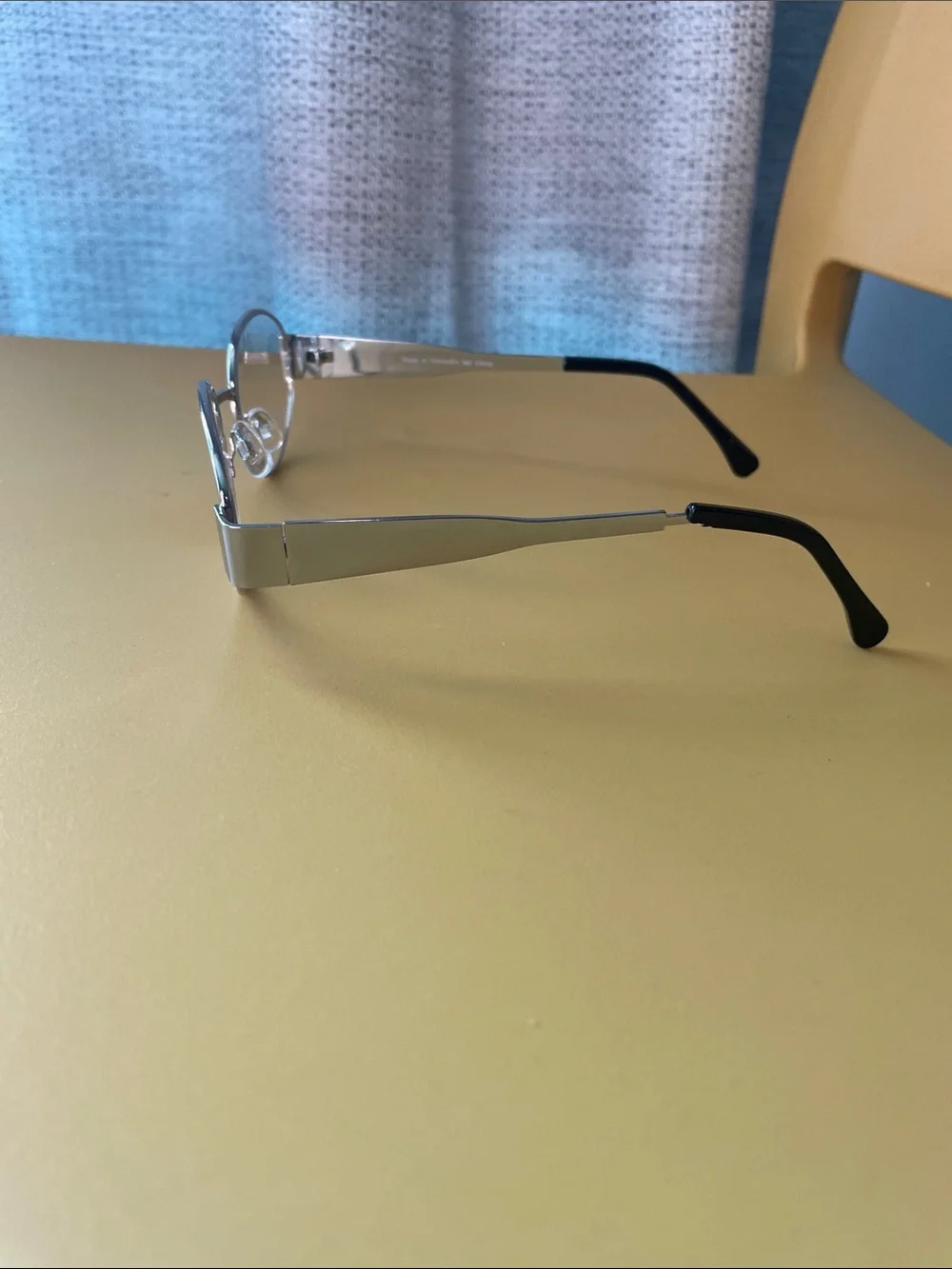 unbranded unisex sleek
