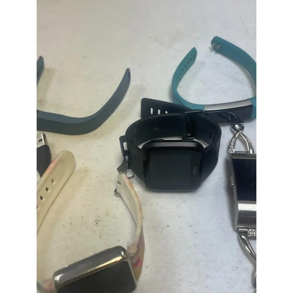 fitbit lot mixed