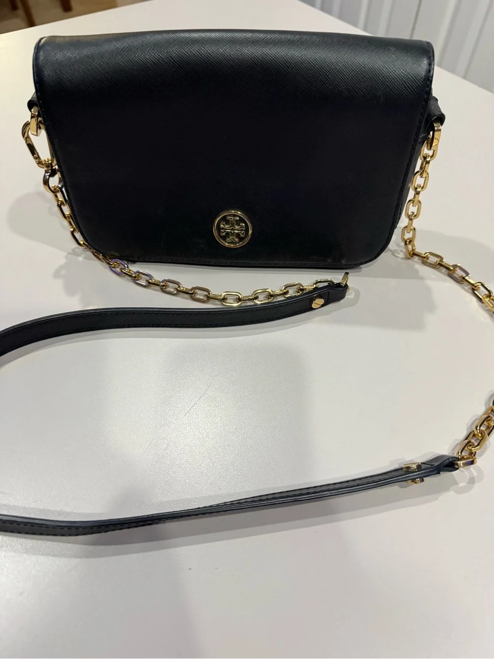 Tory Burch compact tory